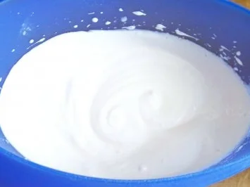 Backen: Mini-Kirsch-Torte mit Cappuccino-Boden - Rezept - Bild Nr. 2