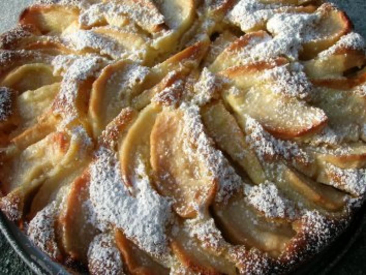 Apfel-Marzipan Kuchen - Rezept