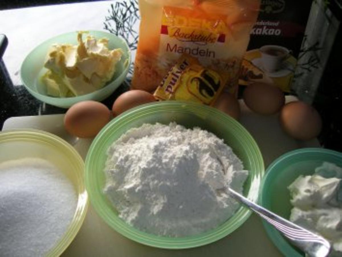 Marmorkuchen mit Mandel und Creme fraiche - Rezept - Bild Nr. 2