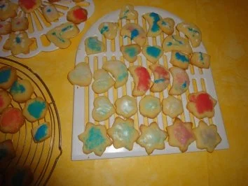 Rezept: Einfache Butterplätzchen Bild Nr. 3 Einfache Butterplätzchen - Rezept - Bild Nr. 3