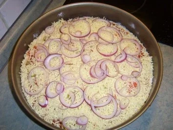 Rezept: Hackfleisch-Pizza Mediteran Bild Nr. 11 Hackfleisch-Pizza Mediteran - Rezept - Bild Nr. 11