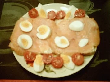 Toast mit Lachs und Ei - Rezept