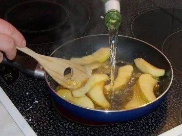 Rezept: Camenbert mit Apfel Bild Nr. 5 Camenbert mit Apfel - Rezept - Bild Nr. 5