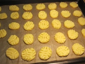 Feine Butterplätzchen ... (ergibt etwa 100 Stück) - Rezept - Bild Nr. 6