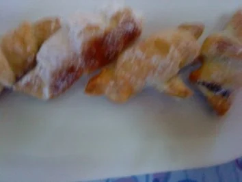 Zwergi's Mini - Croissants mit Nuss - Nougat - Creme gefuellt - Rezept - Bild Nr. 3