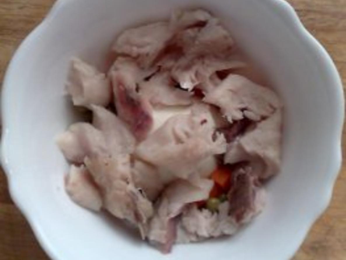Karpfen mit Ei und Gemüse in Aspik - einfach - 49 kcal/100g