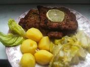 Kalbschnitzel  Porreegemüse Salzkartoffeln und grünen Salat - Rezept