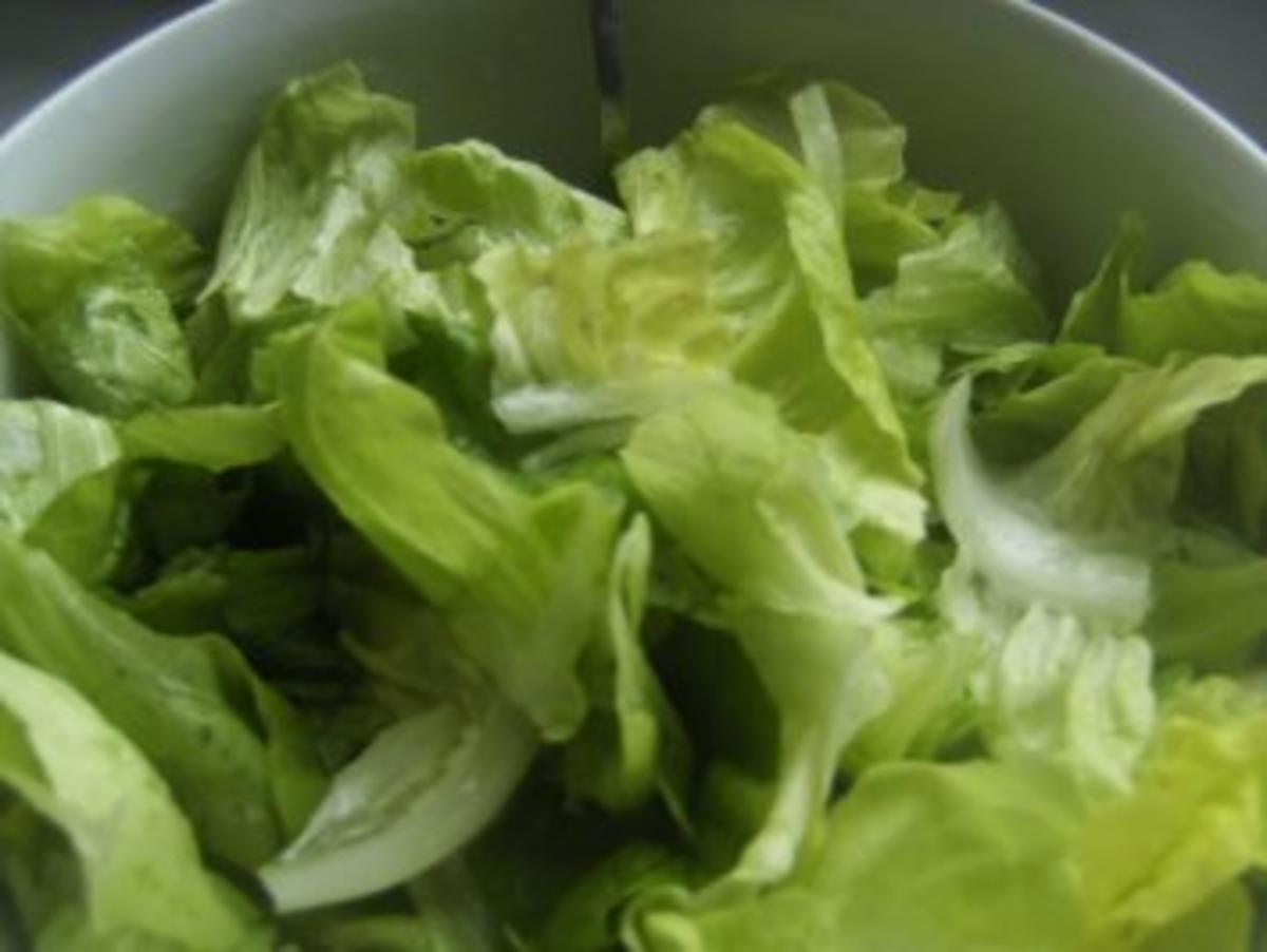 Kalbschnitzel  Porreegemüse Salzkartoffeln und grünen Salat - Rezept - Bild Nr. 2