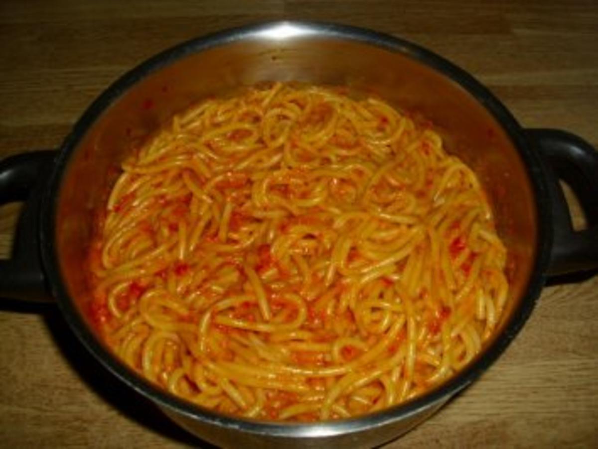 Ajvar Spaghetti - Rezept mit Bild 