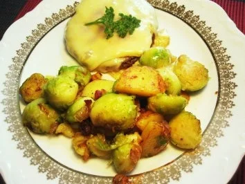 Rosenkohl-Geröstel mit Käse-Hamburgern ... - Rezept - Bild Nr. 8