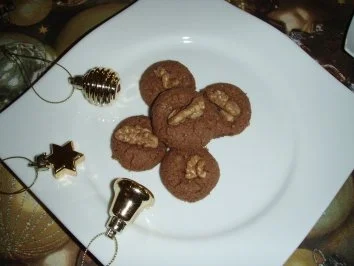 Weihnachtsbäckerei von meiner Oma: Nussbusserln !!! - Rezept