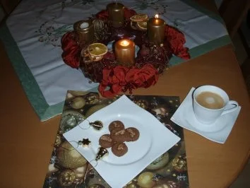 Weihnachtsbäckerei von meiner Oma: Nussbusserln !!! - Rezept - Bild Nr. 2