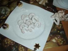 Weihnachtsbäckerei von meiner Oma: Vanillekipferln !!! - Rezept
