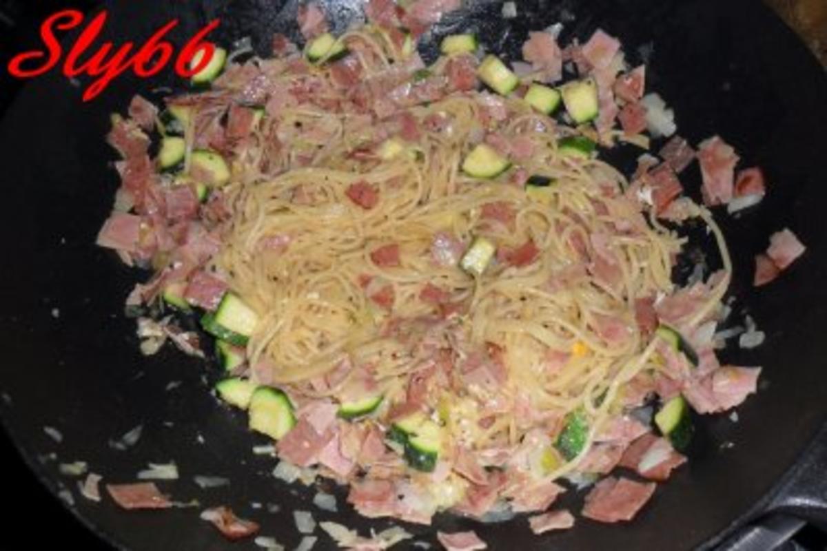 Nudelgerichte:Spaghetti mit Gemüse und Wurst - Rezept - Bild Nr. 11