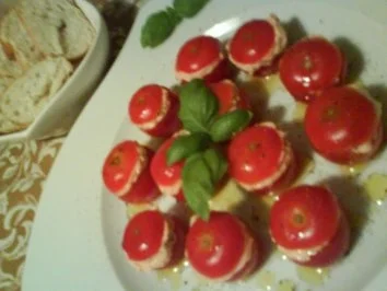 Gefüllte Cocktailtomaten mit Ricottacremefüllung - Rezept - Bild Nr. 3