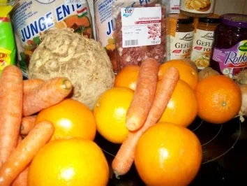 Rezept: Entenbraten mit Klößen und Rotkohl Bild Nr. 3 Entenbraten mit Klößen und Rotkohl - Rezept - Bild Nr. 3