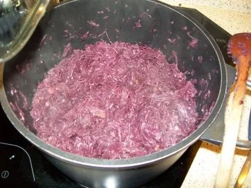 Rezept: Entenbraten mit Klößen und Rotkohl Bild Nr. 9 Entenbraten mit Klößen und Rotkohl - Rezept - Bild Nr. 9