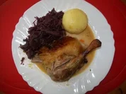 Entenbraten mit Klößen und Rotkohl - Rezept