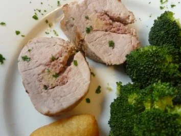 Schweinefilet gefüllt.... - Rezept