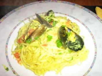 Capellini mit Muschelsoße - Rezept