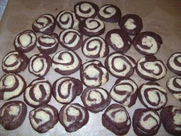 Schwarz-Weiss-Gebäck - Rezept - Bild Nr. 2