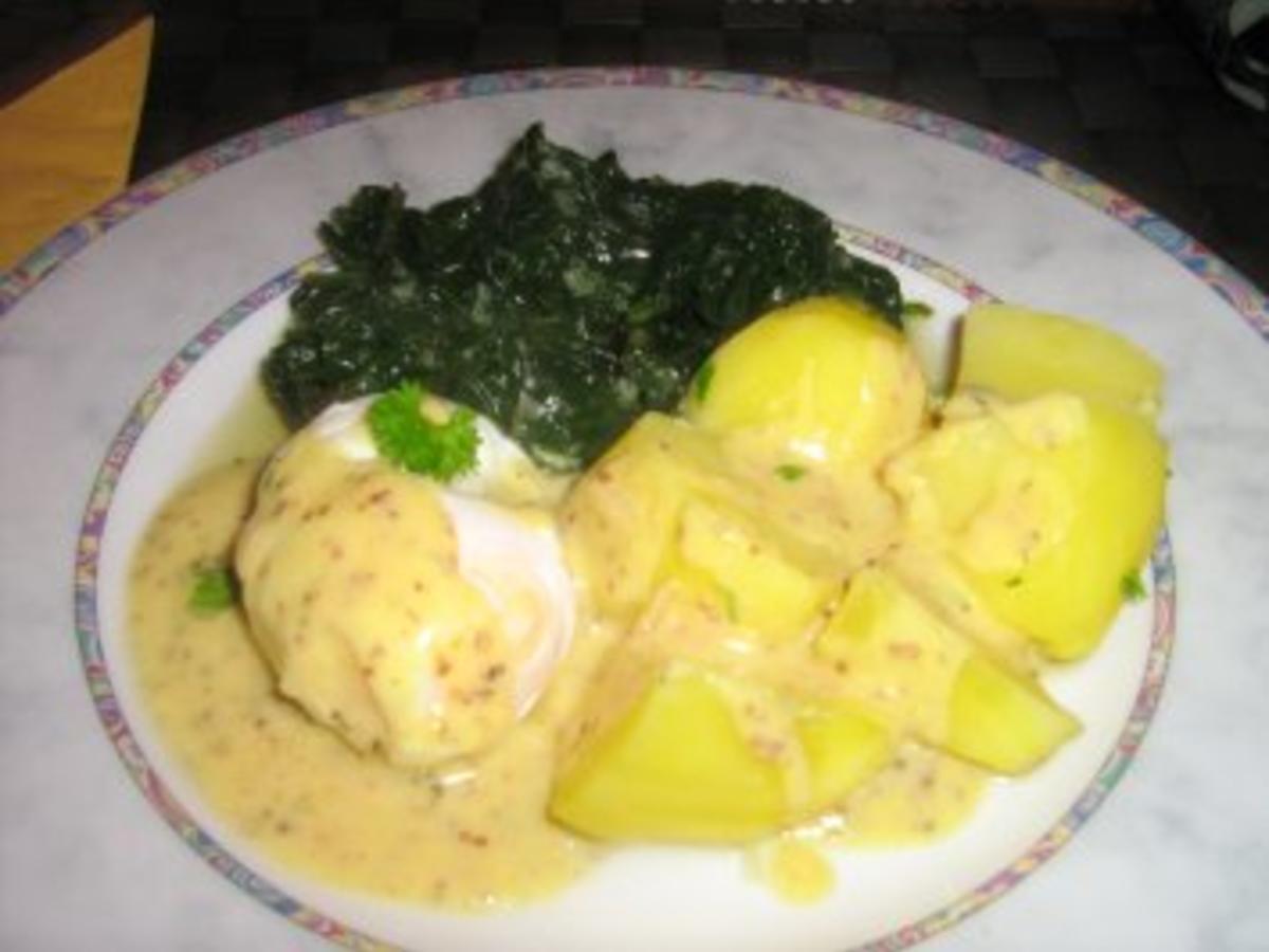 Eier in Senfsoße an Blattspinat mit Salzkartoffeln - Rezept - kochbar.de