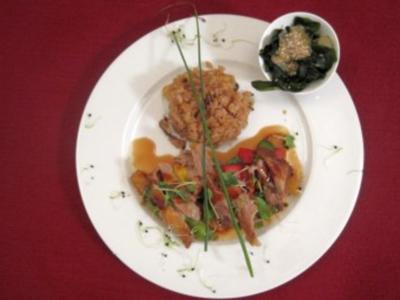 Miso-Ente auf Wildreis, dazu Wakame-Salat und Gemüse - Rezept