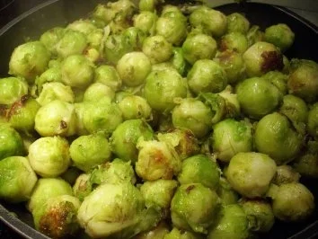 Teufelchens gebratener Rosenkohl unter einer Kartoffelhaube... - Rezept - Bild Nr. 4