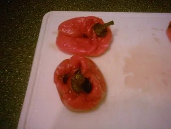 Gerollte Paprikaschoten mit Auberginenmus und Soße - Rezept - Bild Nr. 2