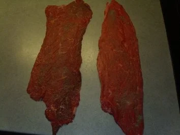 Rezept: Fleischgerichte: Rouladen mit Bärlauchcreme und Wurzeln Bild Nr. 2 Fleischgerichte: Rouladen mit Bärlauchcreme und Wurzeln - Rezept - Bild Nr. 2