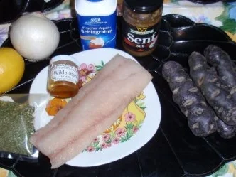 Seelachsrückenfilet mit einer Zwiebel-Sahne-Senfsoße und Trüffelkartoffeln - Rezept - Bild Nr. 2