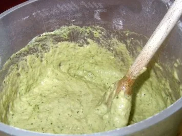 Basilikum-Spätzle mit Hackbällchen in Zucchini-Tomaten-Sauße - Rezept - Bild Nr. 2