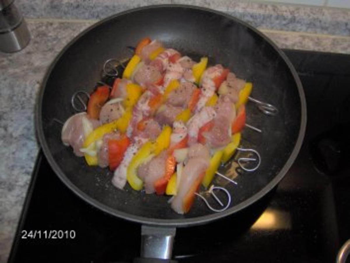 Hänchenspieße in Tomaten Zwiebelsoße - Rezept - Bild Nr. 4