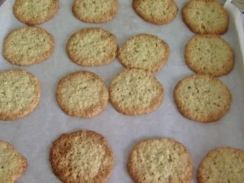 Rezept: Haferflocken-Kokos-Plätzchen Haferflocken-Kokos-Plätzchen - Rezept