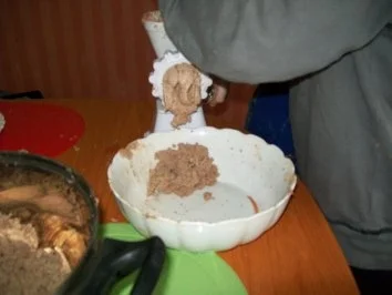 Rezept: Geflügelleberwurst Bild Nr. 3 Geflügelleberwurst - Rezept - Bild Nr. 3