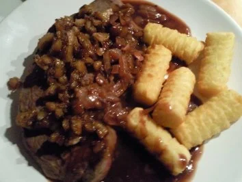 Rinderfilet mit Rotwein-Sauce und karamellisierten Maronen - Rezept