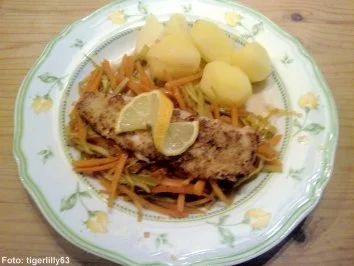 Gebratenes Seelachsfilet auf Wok-Gemüse - Rezept