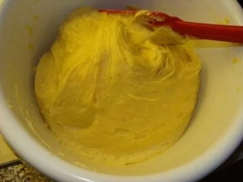 Rezept: Eclairs mit Kirschen und Sahne Bild Nr. 4 Eclairs mit Kirschen und Sahne - Rezept - Bild Nr. 4