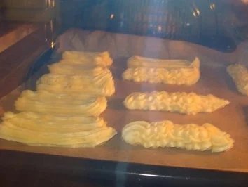 Rezept: Eclairs mit Kirschen und Sahne Bild Nr. 5 Eclairs mit Kirschen und Sahne - Rezept - Bild Nr. 5