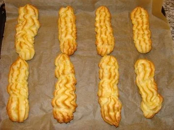 Rezept: Eclairs mit Kirschen und Sahne Bild Nr. 6 Eclairs mit Kirschen und Sahne - Rezept - Bild Nr. 6