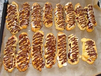 Rezept: Eclairs mit Kirschen und Sahne Bild Nr. 11 Eclairs mit Kirschen und Sahne - Rezept - Bild Nr. 11