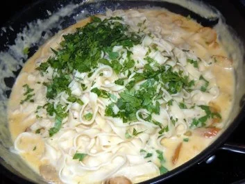 Bandnudeln mit Steinpilz-Gewürztraminer-Rahm - Rezept - Bild Nr. 9