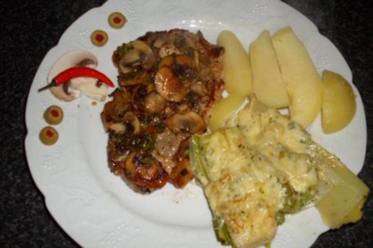 Bilder für Nackenkotelett mit Champignons & Lauchzwiebeln.... - Rezept