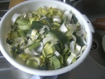 Lauch-Zitronen-Süppchen mit Majoran - Rezept - Bild Nr. 3