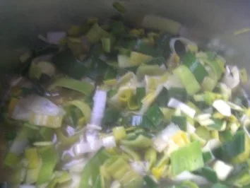 Lauch-Zitronen-Süppchen mit Majoran - Rezept - Bild Nr. 5