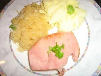 Rezept: Kasseler mit Sauerkraut und Kartoffelpüree Kasseler mit Sauerkraut und Kartoffelpüree - Rezept