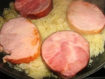 Rezept: Kasseler mit Sauerkraut und Kartoffelpüree Bild Nr. 5 Kasseler mit Sauerkraut und Kartoffelpüree - Rezept - Bild Nr. 5