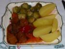 Gulasch : Gulasch mit Rosenkohl und Salzkartoffeln - Rezept