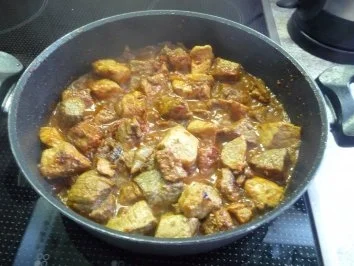 Gulasch : Gulasch mit Rosenkohl und Salzkartoffeln - Rezept - Bild Nr. 4