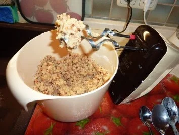 Rezept: Schweizer Nuss-Taler Bild Nr. 3 Schweizer Nuss-Taler - Rezept - Bild Nr. 3